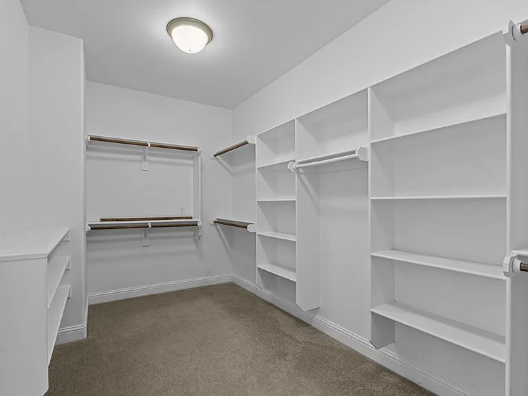 49 Berkshire Cir — Photo 22