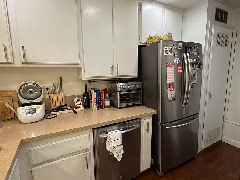 1739 E Broadway #10 — Photo 11