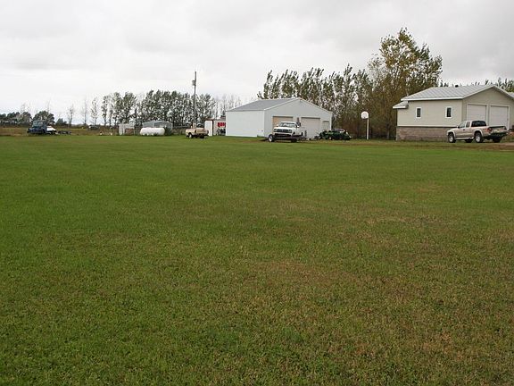 5 acres w/established shelter belt