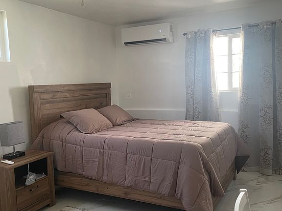 5th image of 3055 Brookhill St