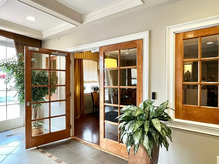 850 E Main St #430 — Photo 16