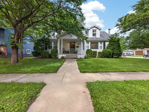 907 N Oak St, Normal, IL 61761