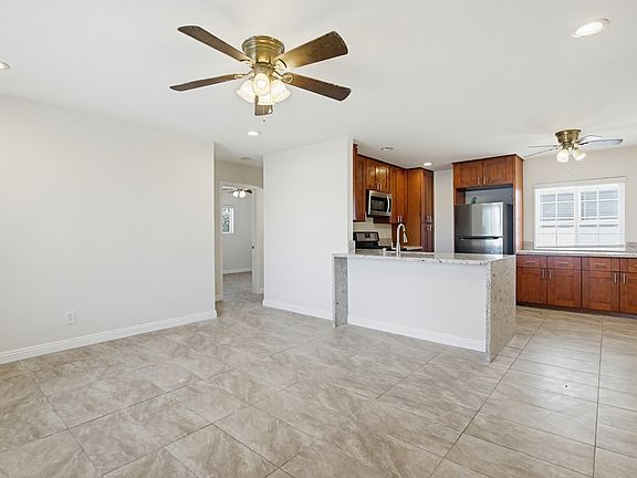 2nd image of 4255 1/2 Altadena Ave
