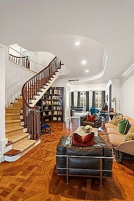 1st image of 10 E 62nd St #3/4