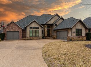 3260 W Rivulet Pass, Springfield, MO 65810