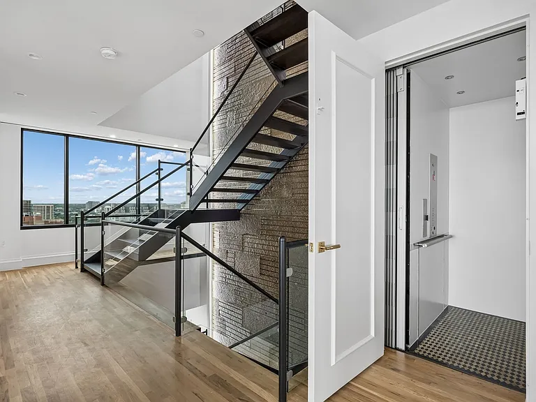 Private Elevator