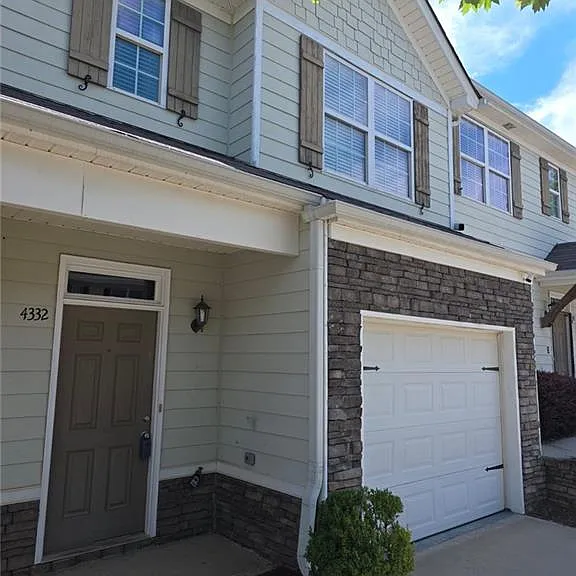 4332 Park Gate Dr #175 — Photo 2