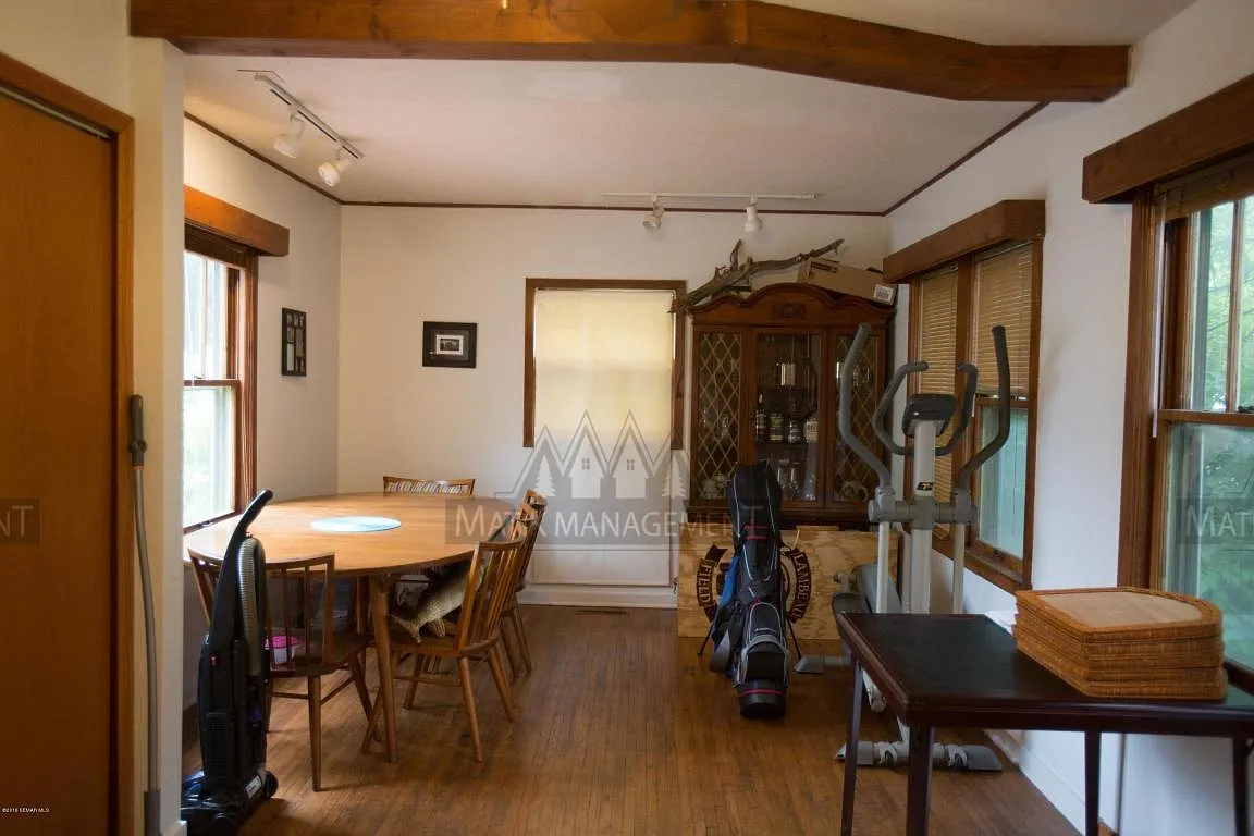 2 bed, 850 sqft, $1,200 — Photo 3