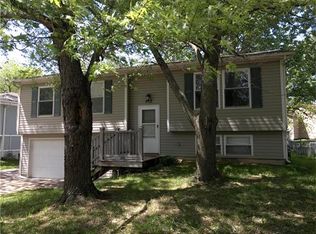512 W 4th St, Edgerton, KS 66021