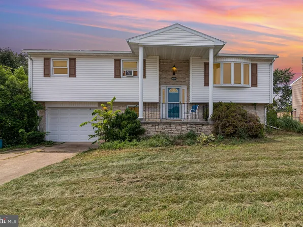 1886 Rachel Dr, Carlisle, PA 17013