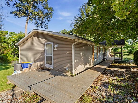 3rd image of 5923 Barren River Rd