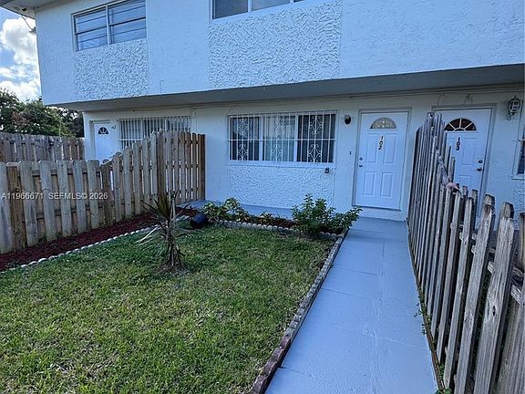 3rd image of 1481 NE 150th St APT 102
