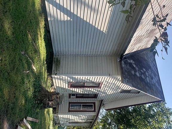 3rd image of 132 W Vine St Unit 1/2