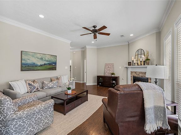 5th image of 1806 Gray Stone Dr