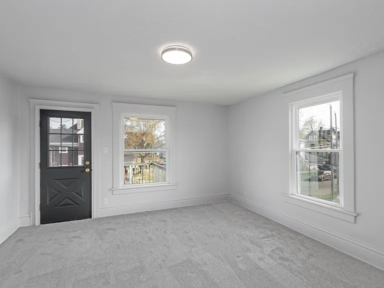 205 W Cambridge St #A — Photo 3