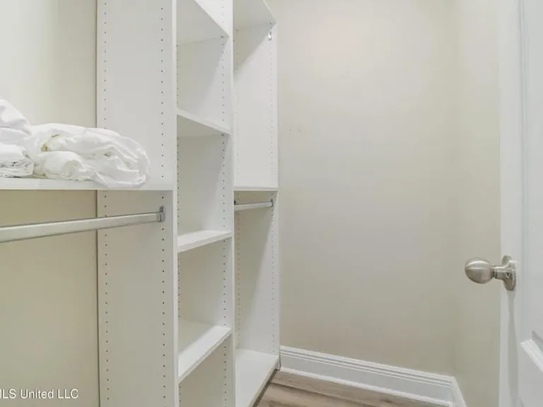 3548 Riverbend Cv — Photo 14