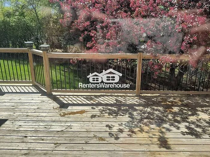 950 Butte Ct — Photo 12