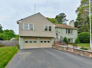 105 Booth Rd, Dedham, MA 02026