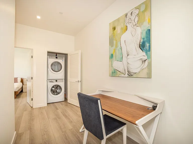 1285 El Camino Real — Photo 17