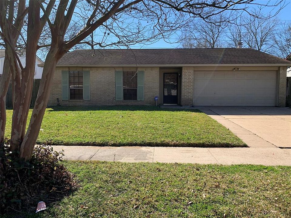 1st image of 16307 Cairnway Dr