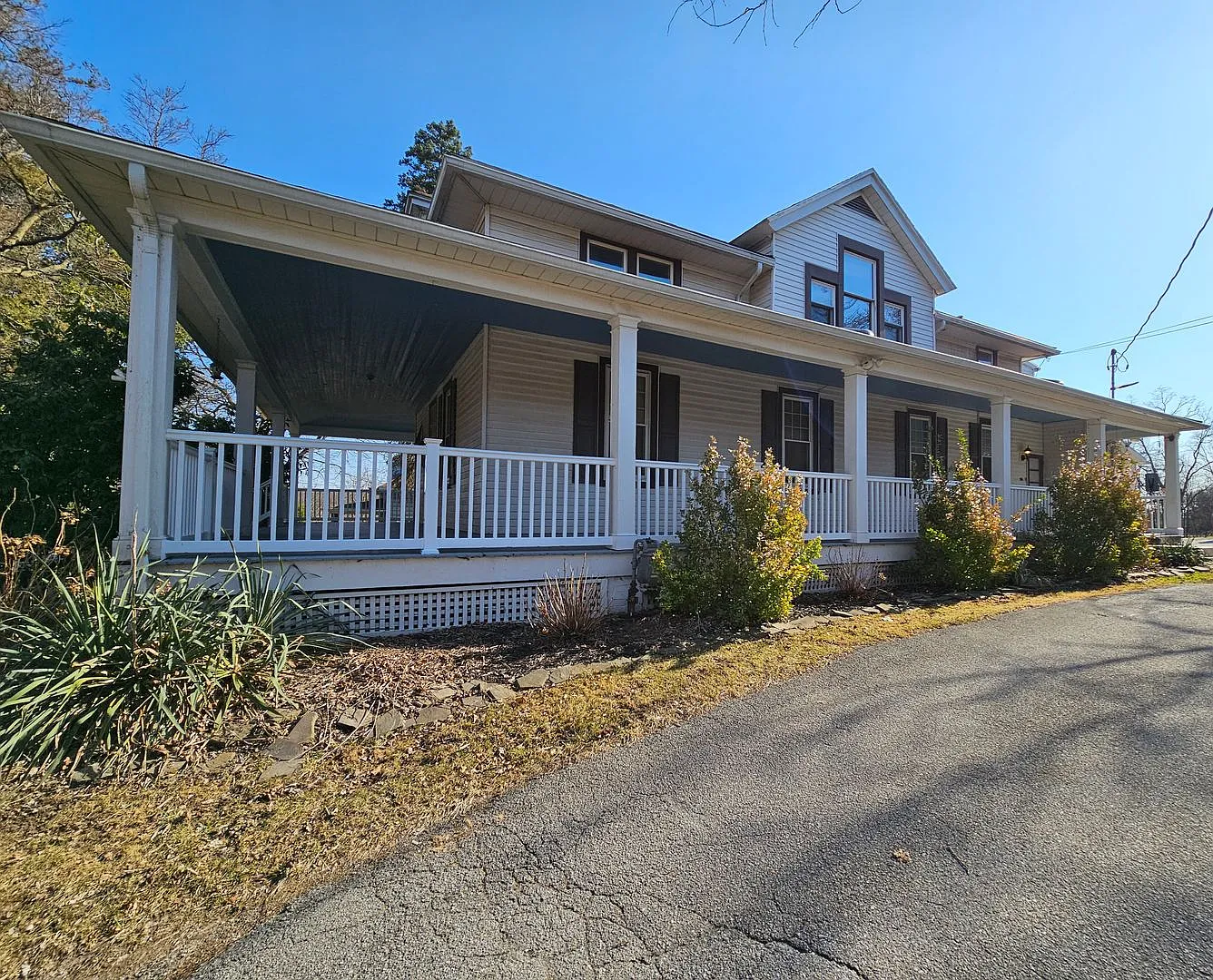 565 Trinity Road — Photo 1