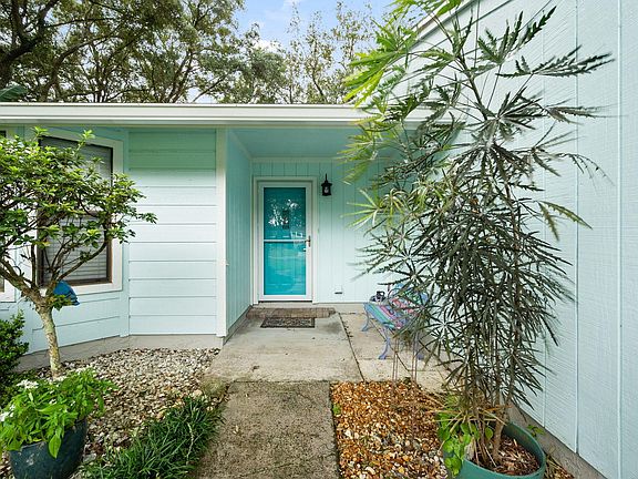 3rd image of 2116 Cumberland Ct