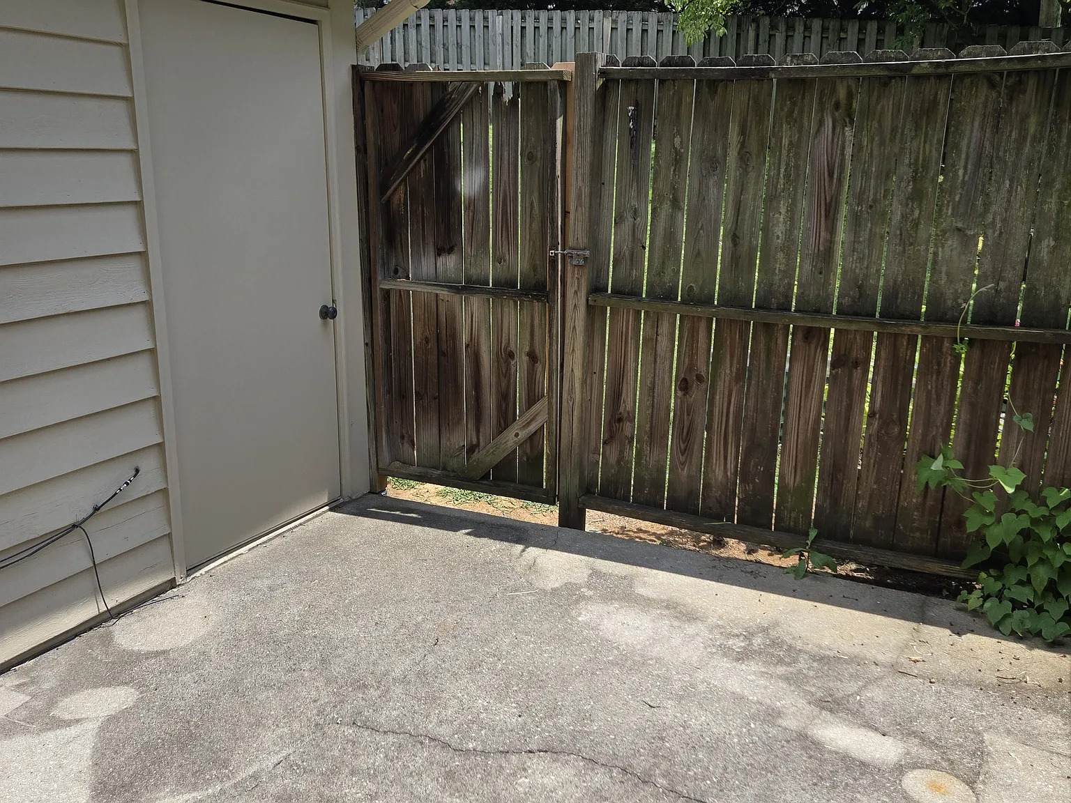 2 bed, 1.5 bath, 1064 sqft, $1,650 — Photo 4
