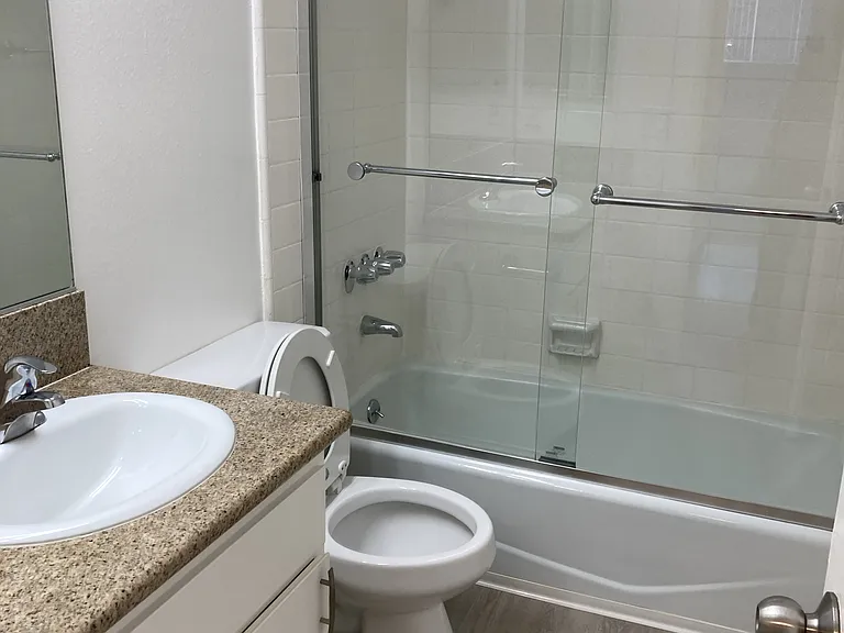 1236 Amherst Ave — Photo 22