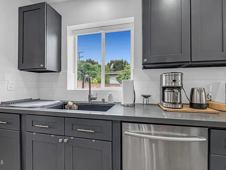 5614 Coliseum St — Photo 12