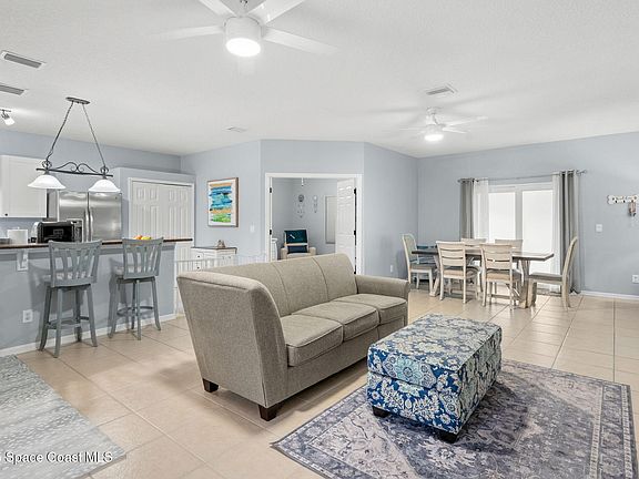 2nd image of 2971 Saint James Ln