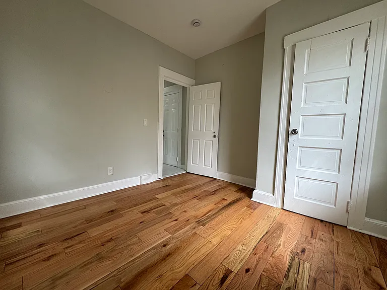 365 Howard Ave #R2 — Photo 12