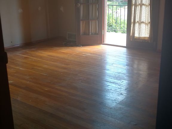 Master BR, balcony, 3/4 bath