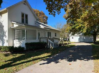 11138 W 2nd St, Fowler, MI