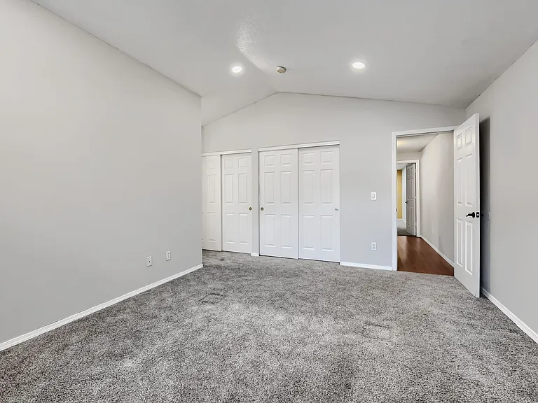4605 SW 164th Ter — Photo 10