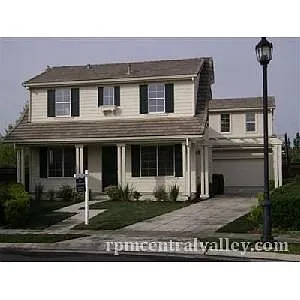 585 Kristin Way photo 1