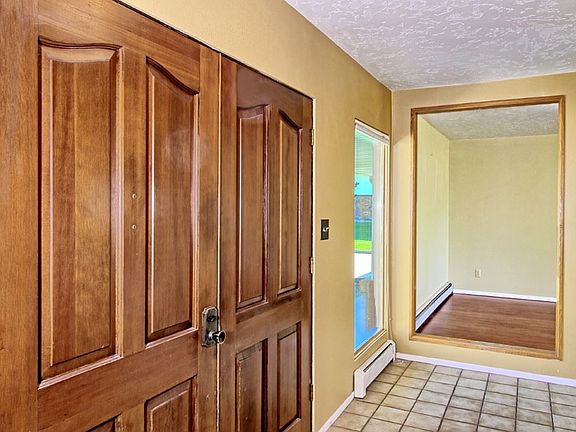 5th image of 2655 Central Dr