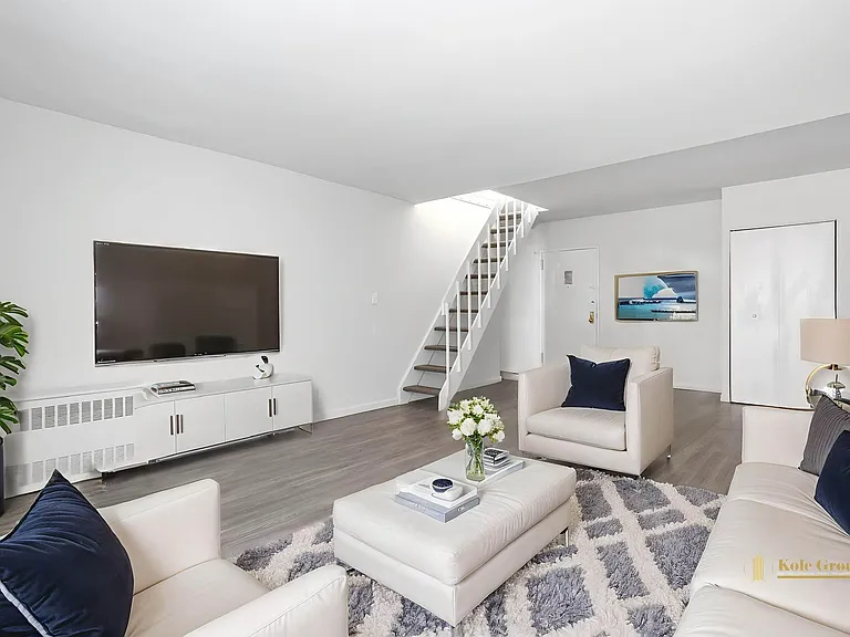 88 Fulton St #616 — Photo 3