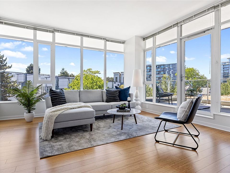 1st image of 373 Tyee Rd #303