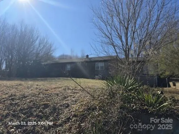 4573 Calico Rd, Lenoir, NC 28645