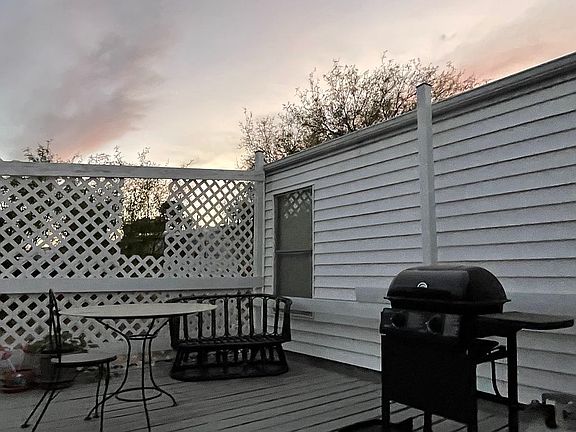 Outdoor cooking star deck