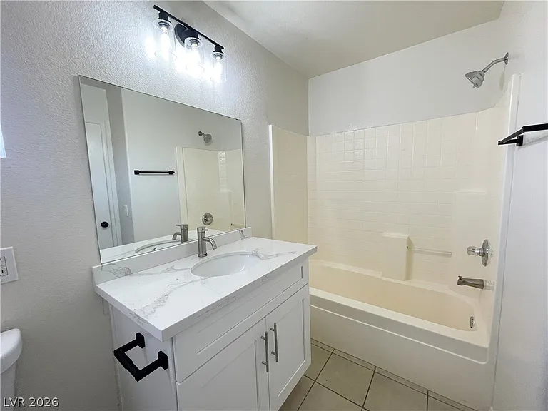 1018 Cliffbrook Hedge Ave — Photo 29