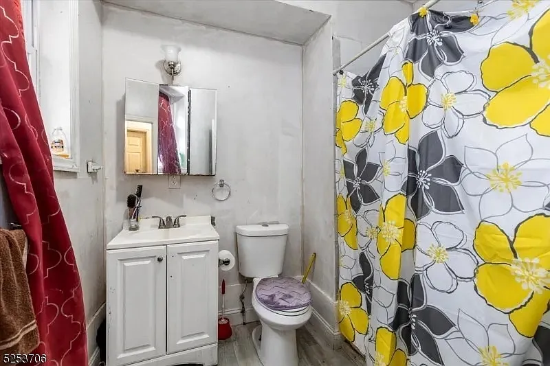 2 bed, $1,800 — Photo 3