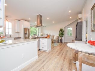 419 Broadway APT 5, Newport, RI 02840