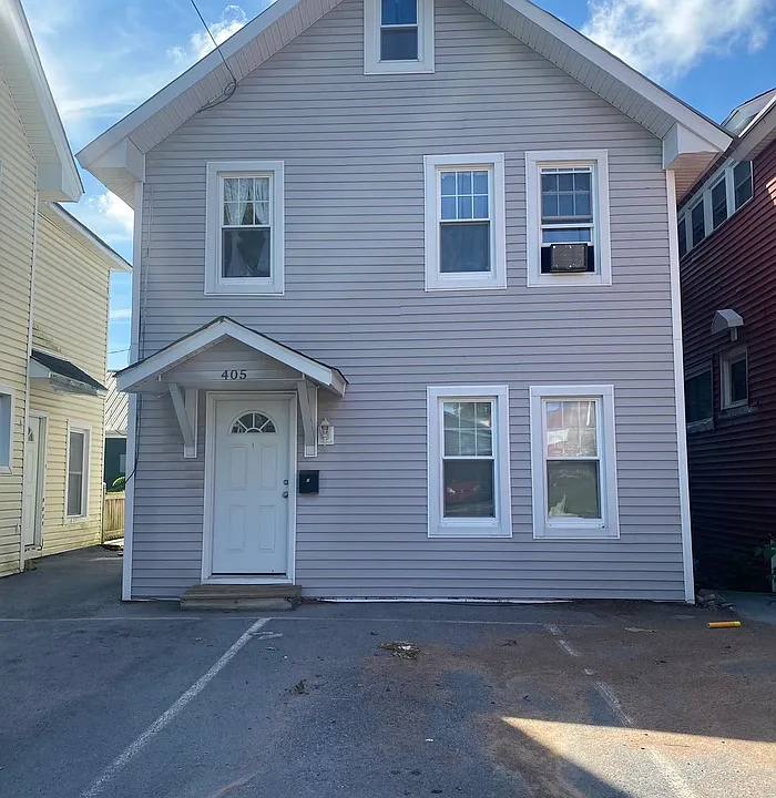 405 Budd St #4