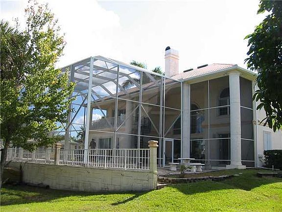 5th image of 789 SE Hidden River Drive
