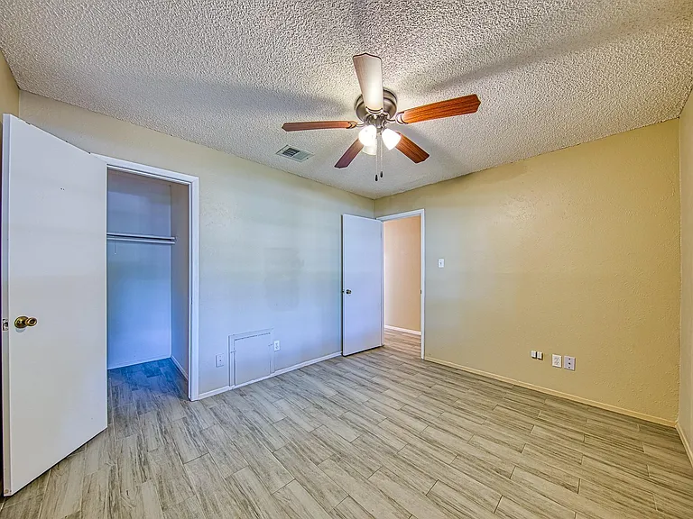 22411 Elsinore Dr — Photo 19