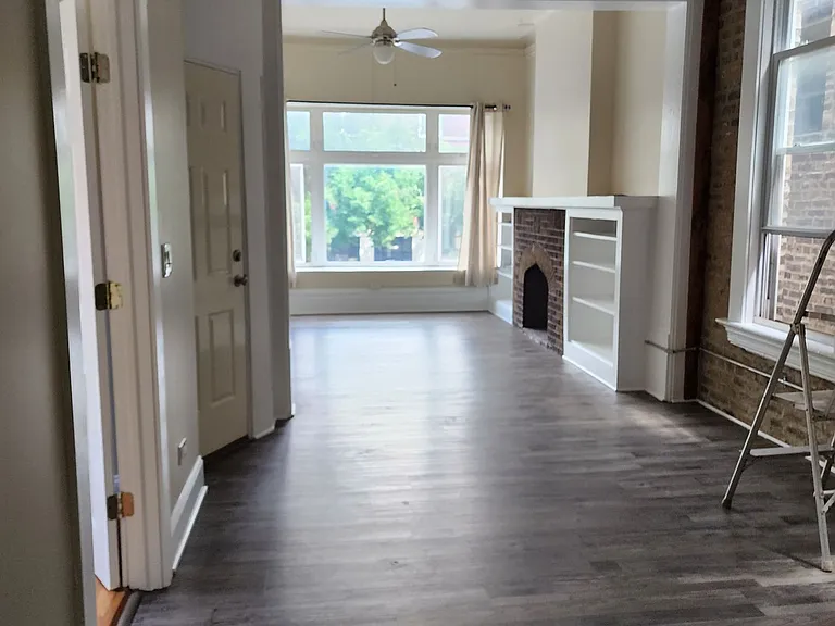1102 N California Ave #2 — Photo 2