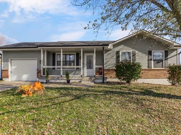 611 Younger Dr, Harrisonville, MO 64701