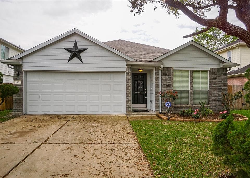 1st image of 2031 Greencrest Dr