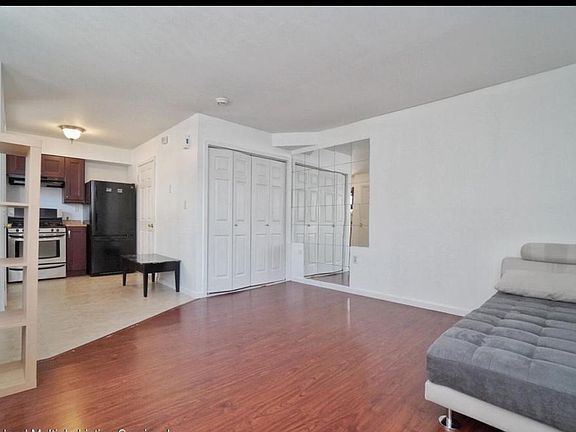 3rd image of 782 Nugent Ave #1